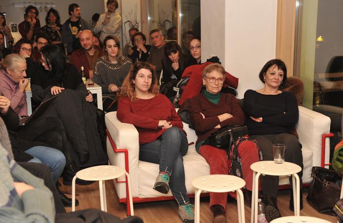 Il pubblico nel locale di viale Pavia