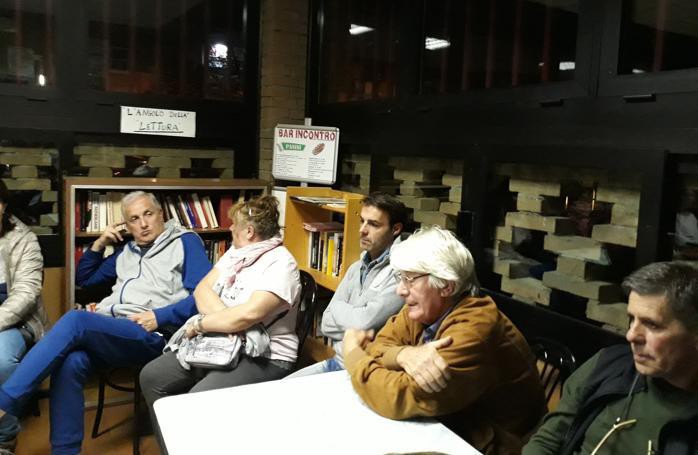 Alcuni dei cittadini presenti all’incontro
