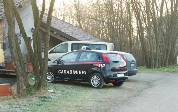 Camion di mobili rubato: quattro denunce per furto aggravato