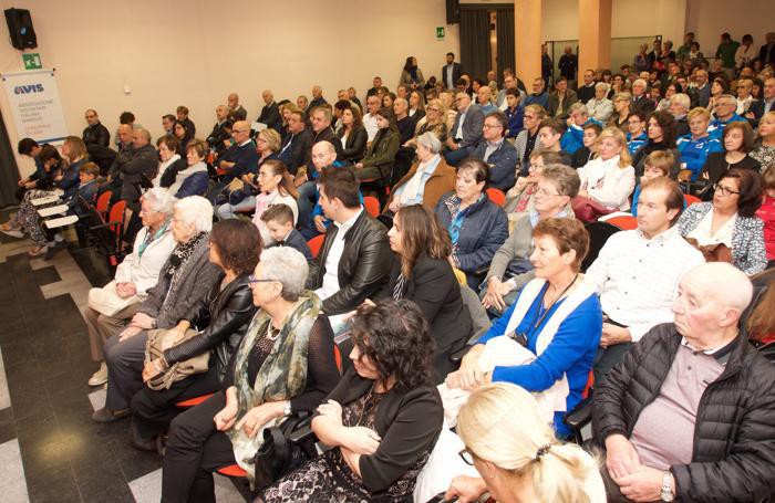 donatori e simpatizzanti nel salone del seminario