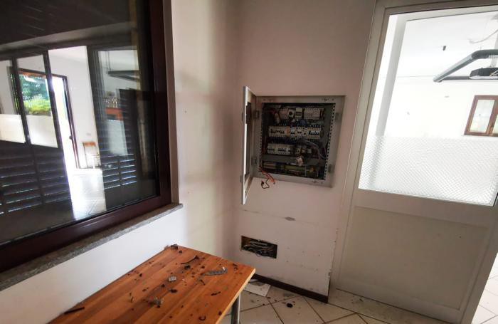 Il quadro elettrico fulminato a CerroStefania Soleto