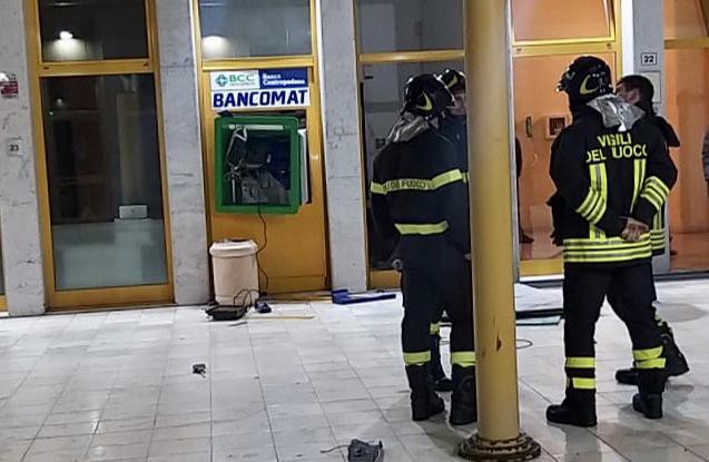 Il bancomat preso di mira dalla banda era stato caricato da poco