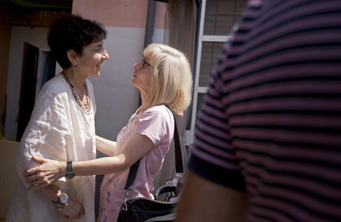 Margherita con la dottoressa Paola, foto agenzia Photo Aid