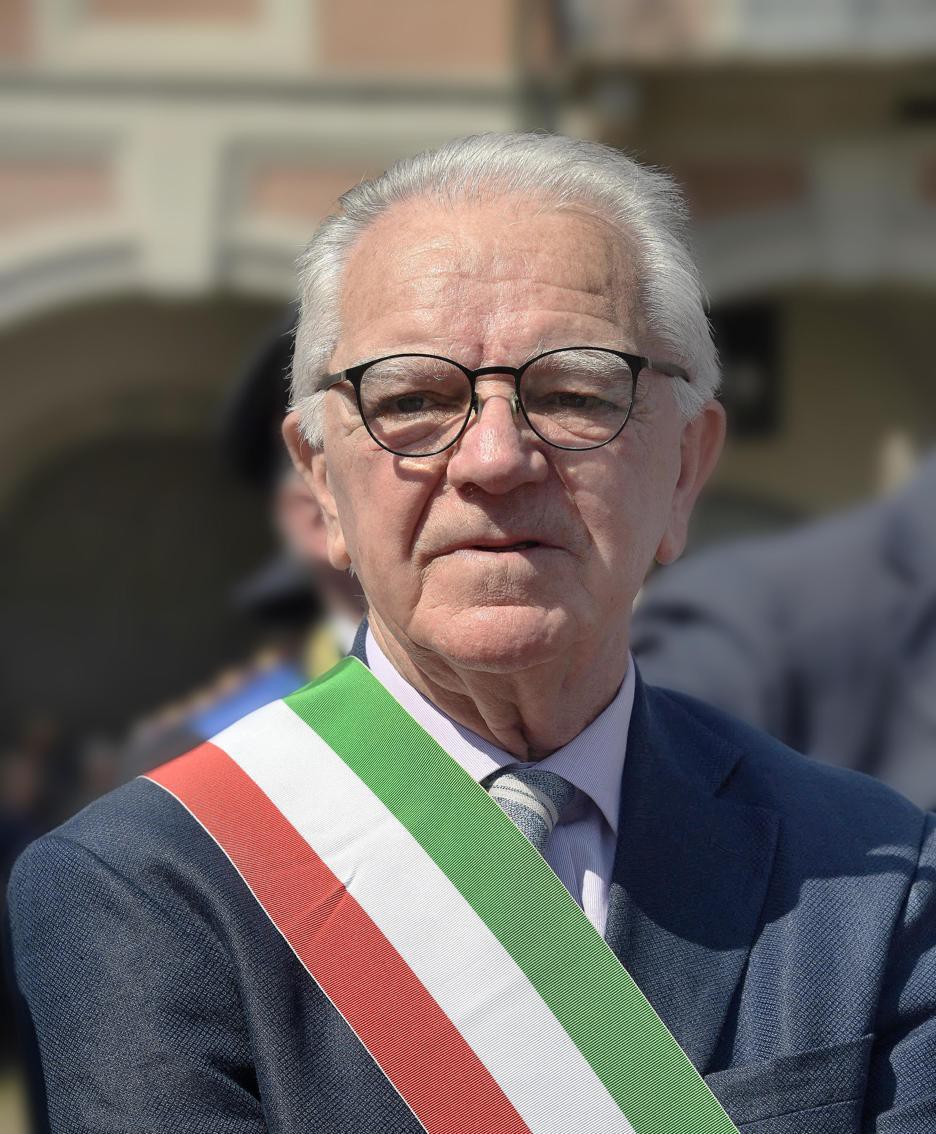 Il sindaco Lottaroli