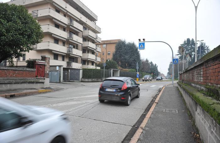 Via San Colombano, uno dei punti più trafficati della città