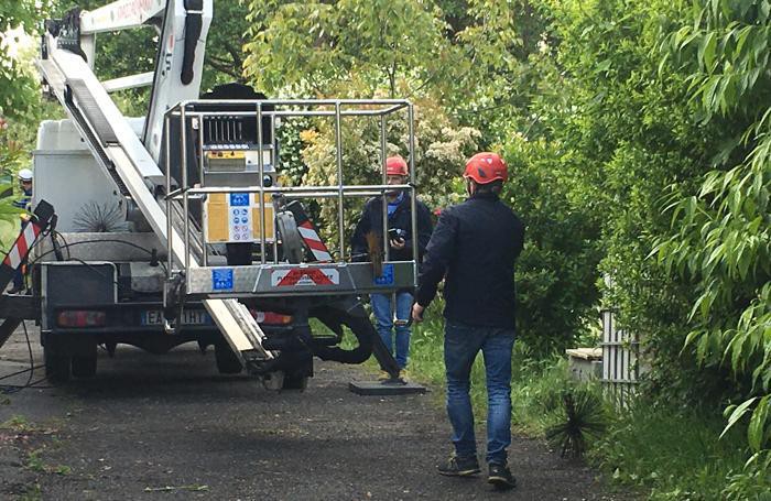 L’intervento a Codogno per un uomo folgorato dai cavi dell’alta tensione