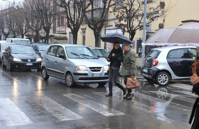 Traffico in via Borgo Adda