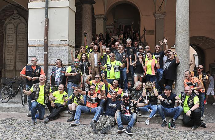 Gli harleysti in Broletto