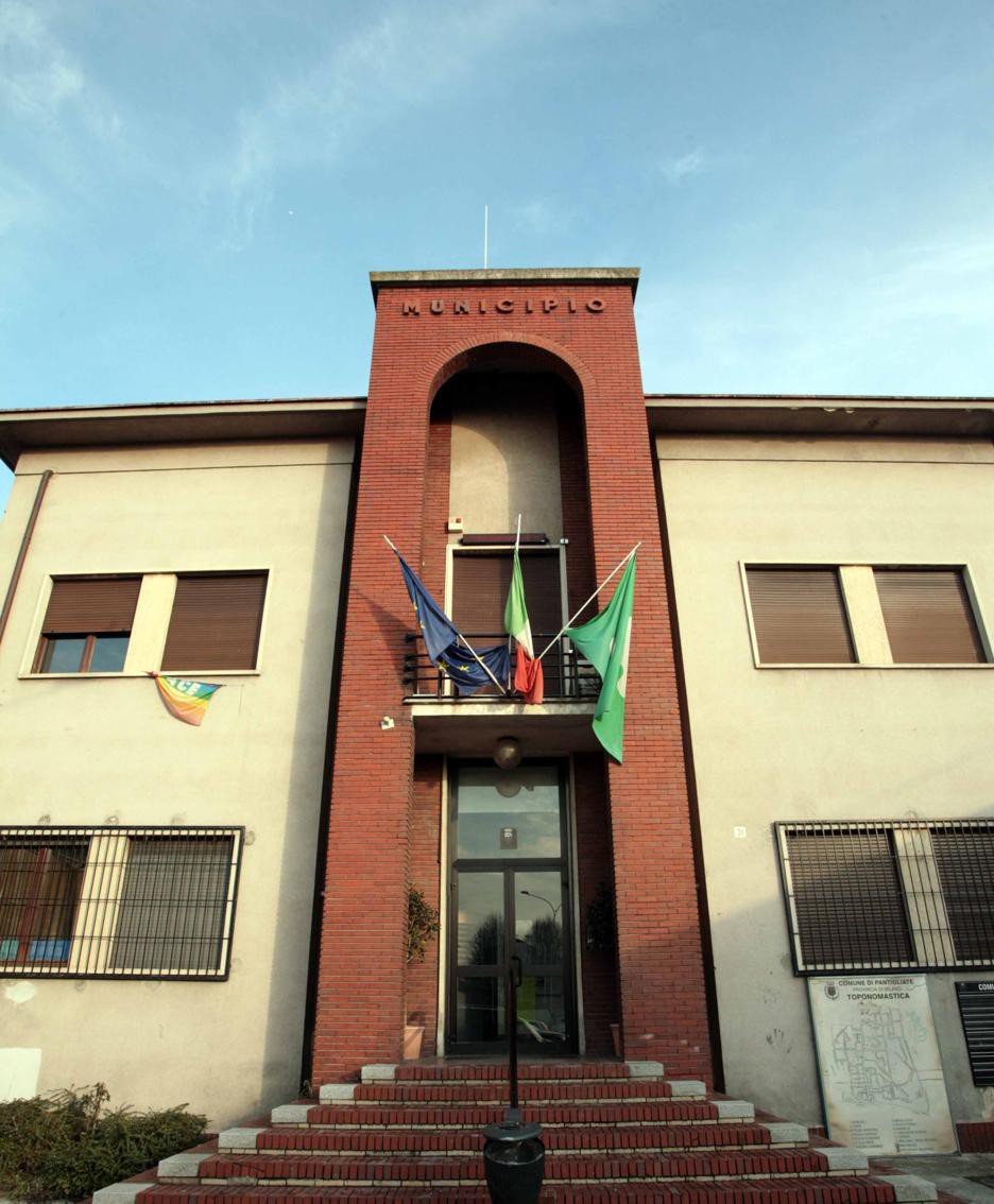 Il municipio di Pantigliate
