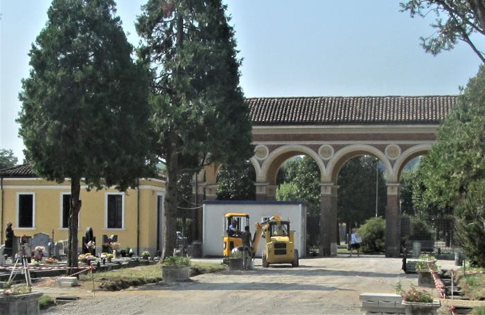 I lavori al cimitero