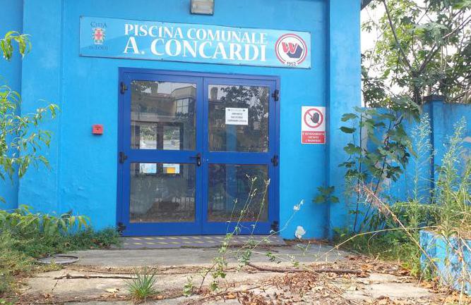 Ferrabini, la piscina nel degrado