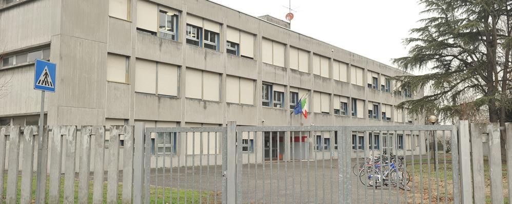 caso mascherine a lodi vecchio lividi ed escoriazioni cronaca lodi vecchio