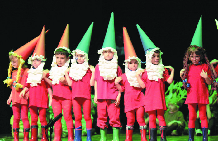 lodi rassegna di teatro scuola rinviata