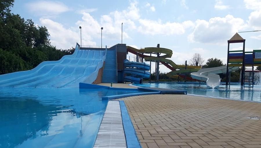Sta Funzionando Il Distanziamento Al Parco Acquatico Di Cornegliano Cronaca Cornegliano Laudense