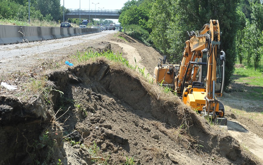 Lodi Tangenziale Ecco Le Ruspe Per Sistemare Le Voragini Cronaca Lodi
