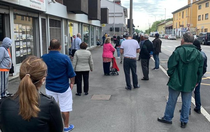 «Situazione da incubo alle Poste di San Giuliano»