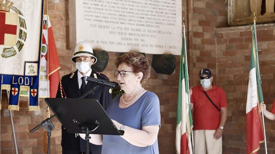 Martiri del Poligono, cerimonia senza sedie: polemica dell’Anpi Martiri del Poligono, cerimonia senza sedie: polemica dell’Anpi