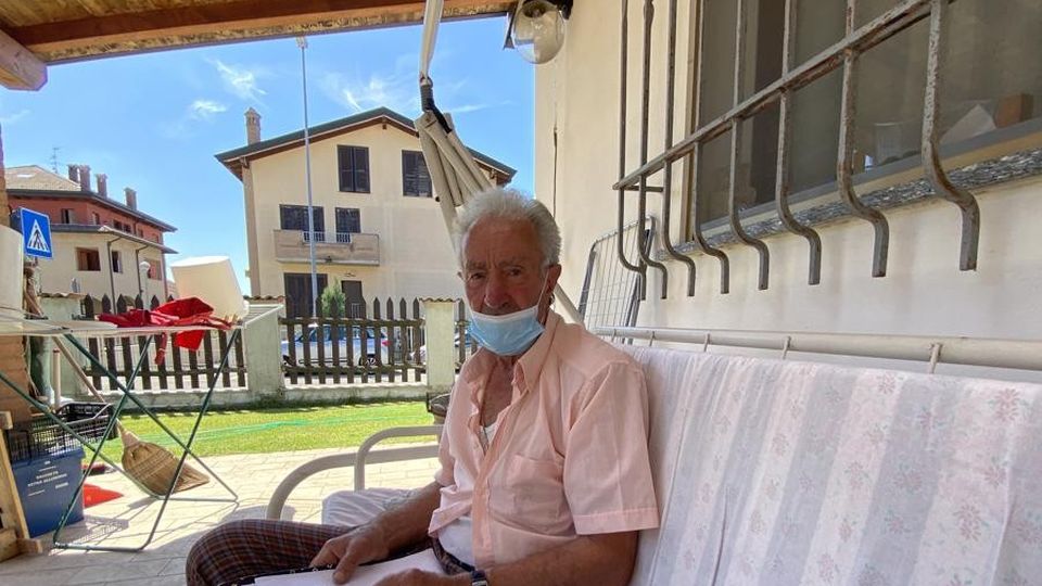 VIDARDO Il gallo Carlino canta in cortile, multato il proprietario 83enne VIDARDO Il gallo Carlino canta in cortile, multato il proprietario 83enne