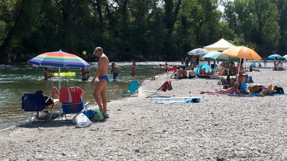 A Ferragosto gerali e piscine fanno il pieno A Ferragosto gerali e piscine fanno il pieno