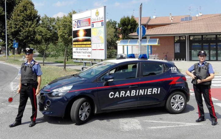 Evade dai domiciliari, 29enne accusato di tentato omicidio e rapina torna in carcere