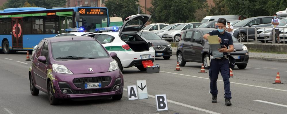 Travolto Sulla Via Emilia A San Donato Grave Un 73enne Video Cronaca San Donato Milanese