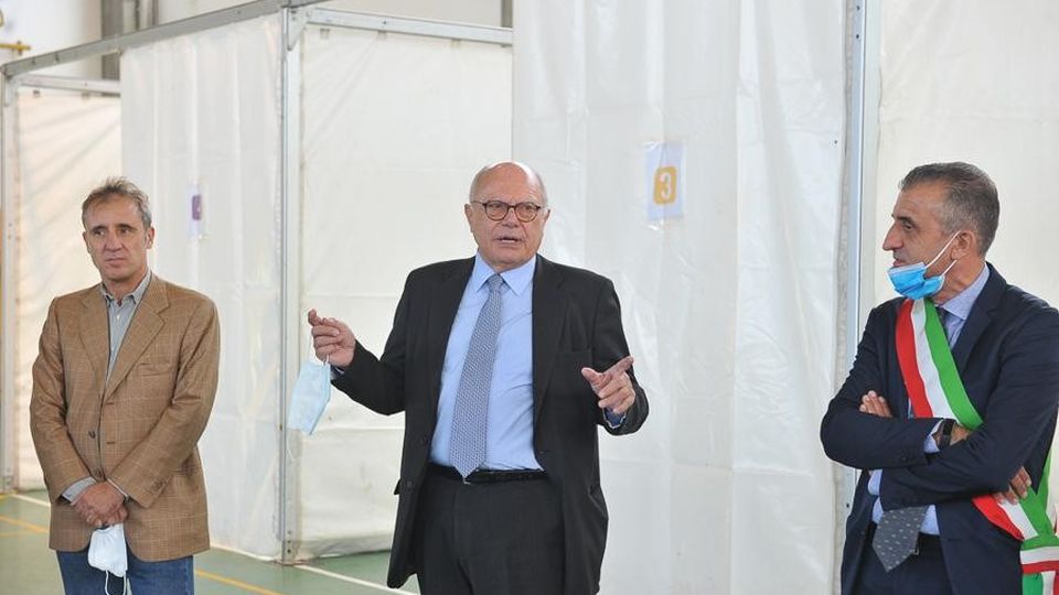 Gli studi epidemiologici del professor Galli, parte lo screening anche a Sordio VIDEO Gli studi epidemiologici del professor Galli, parte lo screening anche a Sordio VIDEO