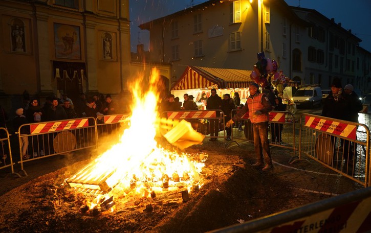 Niente fuoco e bancarelle, ma Casale festeggerà comunque Sant’Antonio
