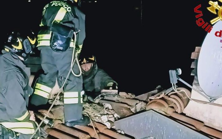 Marudo, fiamme dal comignolo