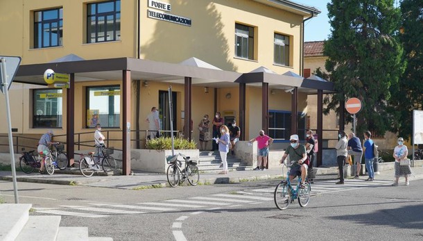 A Casale si torna alla normalità: dopo le proteste Poste aperte il pomeriggio