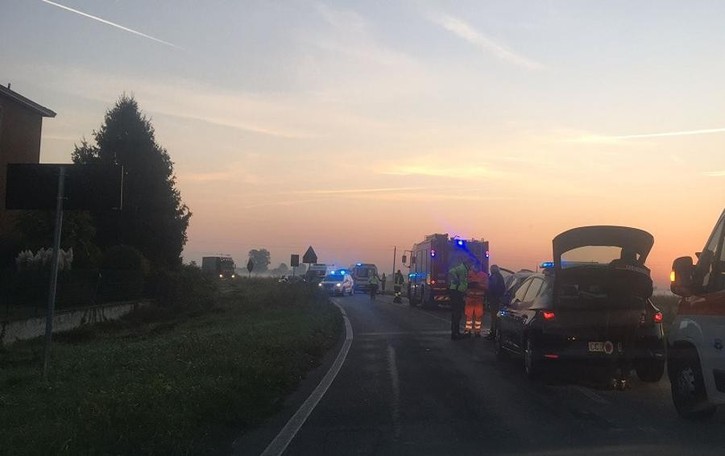 MULAZZANO Tre auto distrutte e cinque feriti nello schianto all’alba sulla Pandina