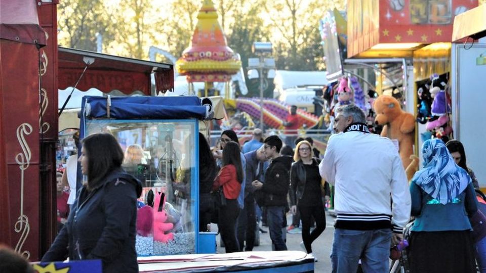 Fumata bianca: torna il luna park per la Sagra del ...