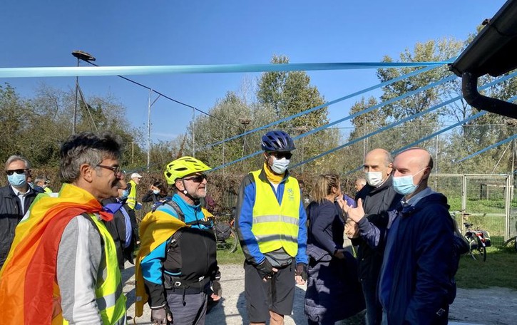 L’EVENTO Sessanta chilometri in bici per la pace