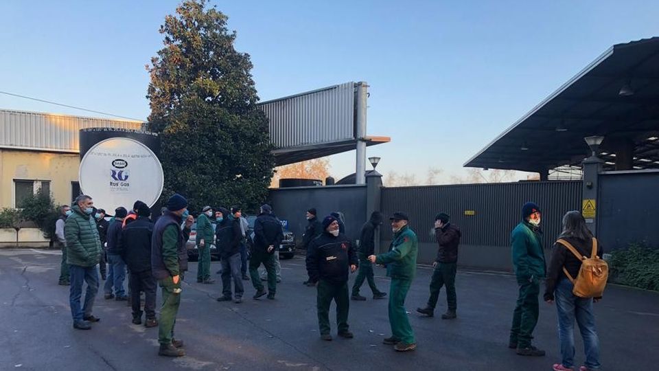 Questione sicurezza alla Bassi, a San Rocco stamattina è scattato lo sciopero Questione sicurezza alla Bassi, a San Rocco stamattina è scattato lo sciopero