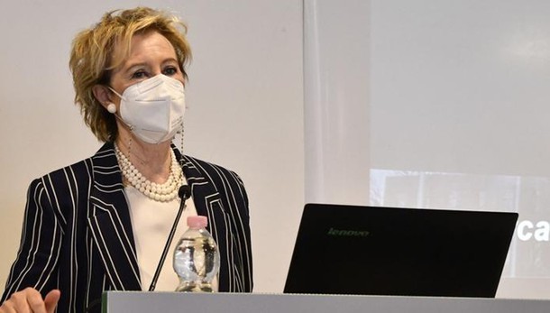 OSPEDALI E MEDICI DI FAMIGLIA La nuova sanità lombarda e i problemi del Lodigiano