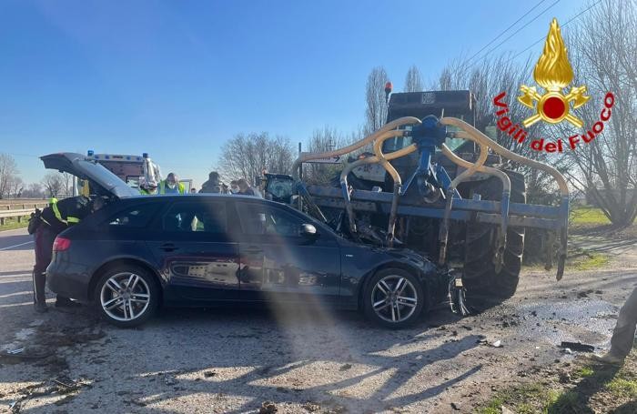 L’Audi contro il macchinario agricolo a San Martino