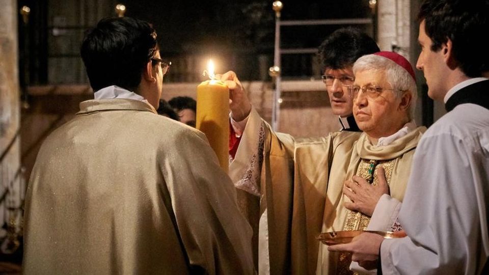 «Ogni uomo e ogni donna riceve a Pasqua l’abbraccio della misericordia di Dio» «Ogni uomo e ogni donna riceve a Pasqua l’abbraccio della misericordia di Dio»
