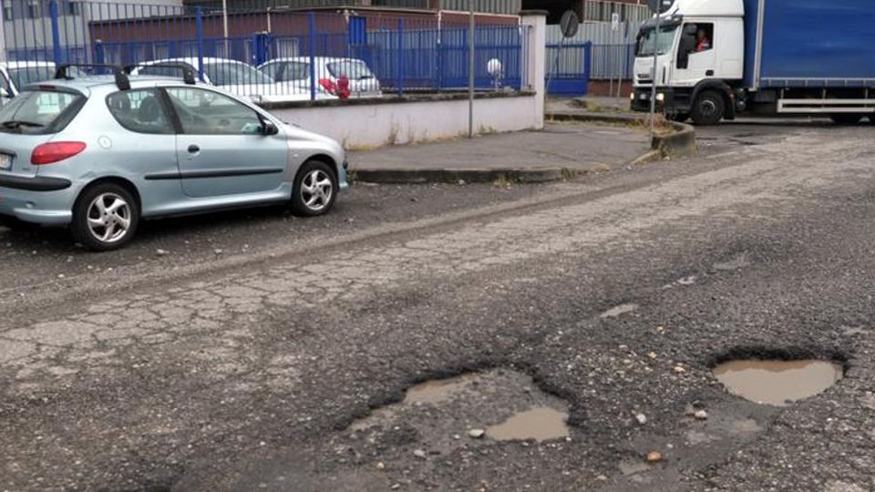 San Giuliano, per le strade da Terzo Mondo di Sesto Ulteriano arrivano i lavori San Giuliano, per le strade da Terzo Mondo di Sesto Ulteriano arrivano i lavori