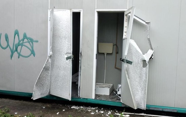 OSPEDALETTO Danni alle strutture e distributori razziati, i soliti ignoti devastano il centro sportivo