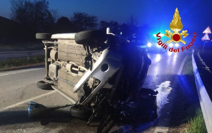 San Rocco, auto e furgone si scontrano lungo la provinciale 145