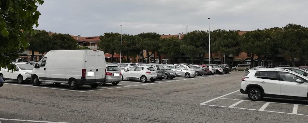 VIZZOLO Tagliati i tubi di freni e benzina: auto nel mirino ...