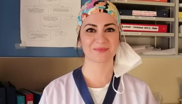 Lodi, ostetrica salvata dopo il malore dal marito a casa in smartworking