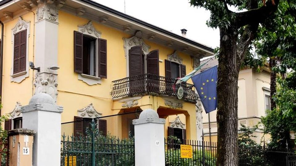 Lodi, la Finanza passa al setaccio le logistiche: irregolarità sugli straordinari Lodi, la Finanza passa al setaccio le logistiche: irregolarità sugli straordinari