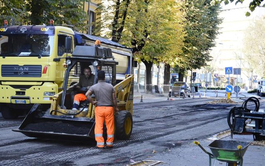 LODI Slalom tra i cantieri per gli asfalti, lavori anche in via San Colombano