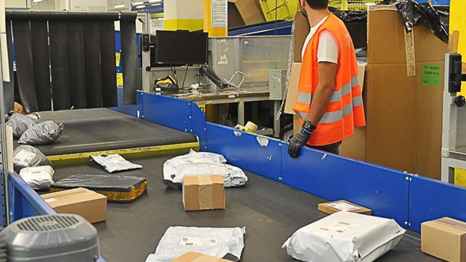 Poste Italiane offre lavoro: dai portalettere agli ingegneri Poste Italiane offre lavoro: dai portalettere agli ingegneri