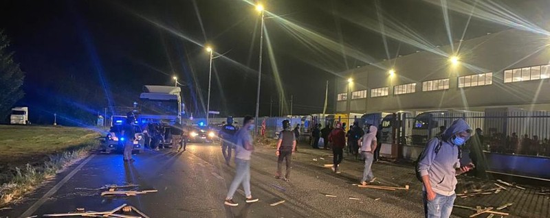 TAVAZZANO Dopo i violenti scontri il sindacato di base oggi torna alla logistica - Vimarsana News
