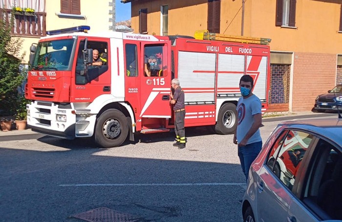 L’arrivo dei vigili del fuoco (Macchioni)