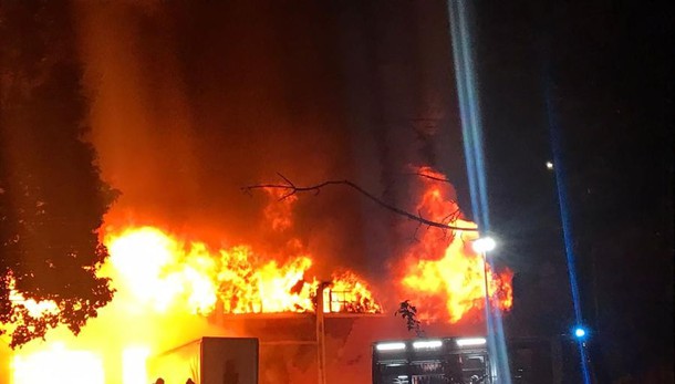 SAN FIORANO Azienda di bancali a fuoco VIDEO