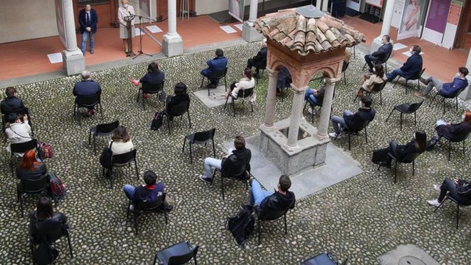 Lodi, via alla laurea per gli infermieri. Guarda i video dell’apertura dell’anno accademico Lodi, via alla laurea per gli infermieri. Guarda i video dell’apertura dell’anno accademico