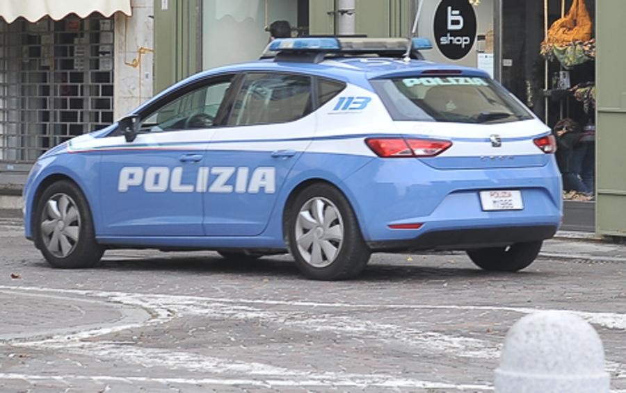 LODI Rapina una 91enne in piazza Vittoria e le rompe un femore: arrestato un 22enne