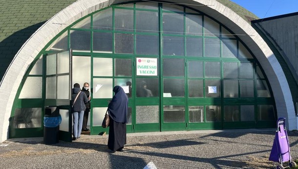 VACCINI Alle 8 è scattata la riapertura del centro al Cupolone di Sant’Angelo